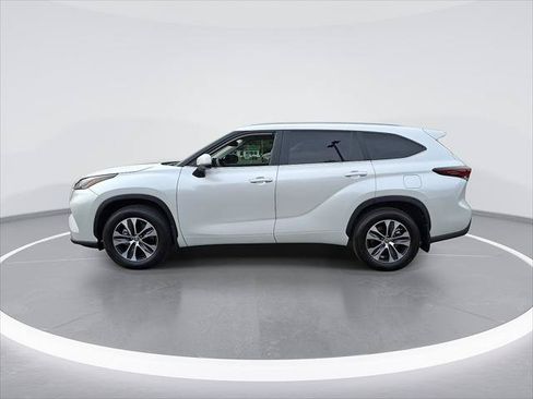 Certified 2026 Toyota Highlander XLE AWD/4WD image 7