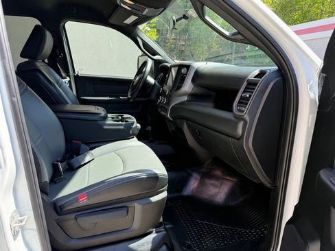 Used 2024 RAM 2500 Tradesman w/ Special Service Vehicle Group AWD/4WD image 4