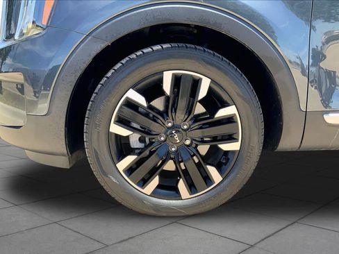 Certified 2023 Kia Telluride SX Prestige AWD/4WD image 11