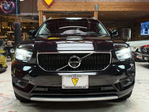 Used 2022 Volvo XC40 T4 Momentum FWD image 7