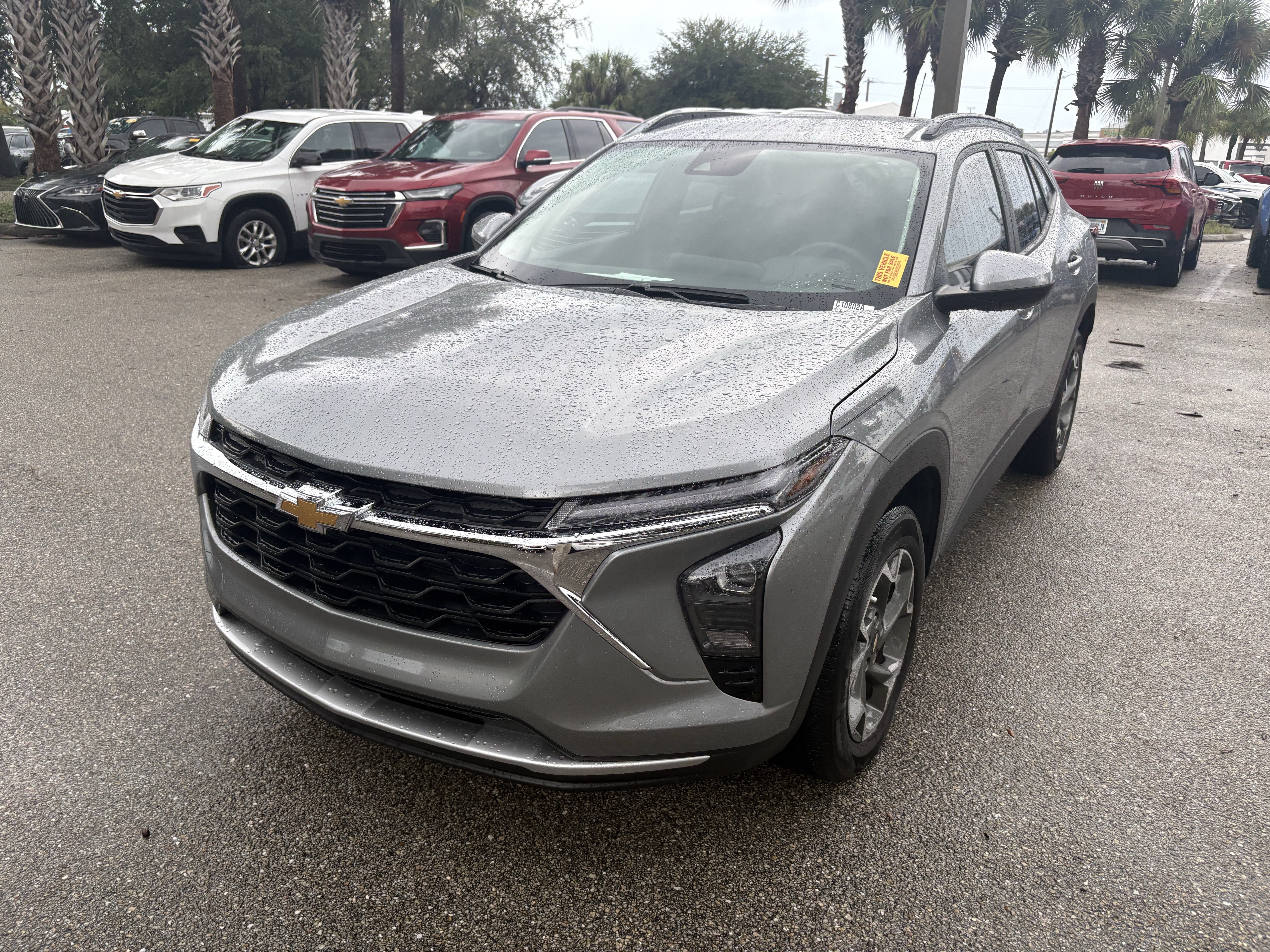 Used 2025 Chevrolet Trax LT w/ Driver Confidence Package FWD image 3