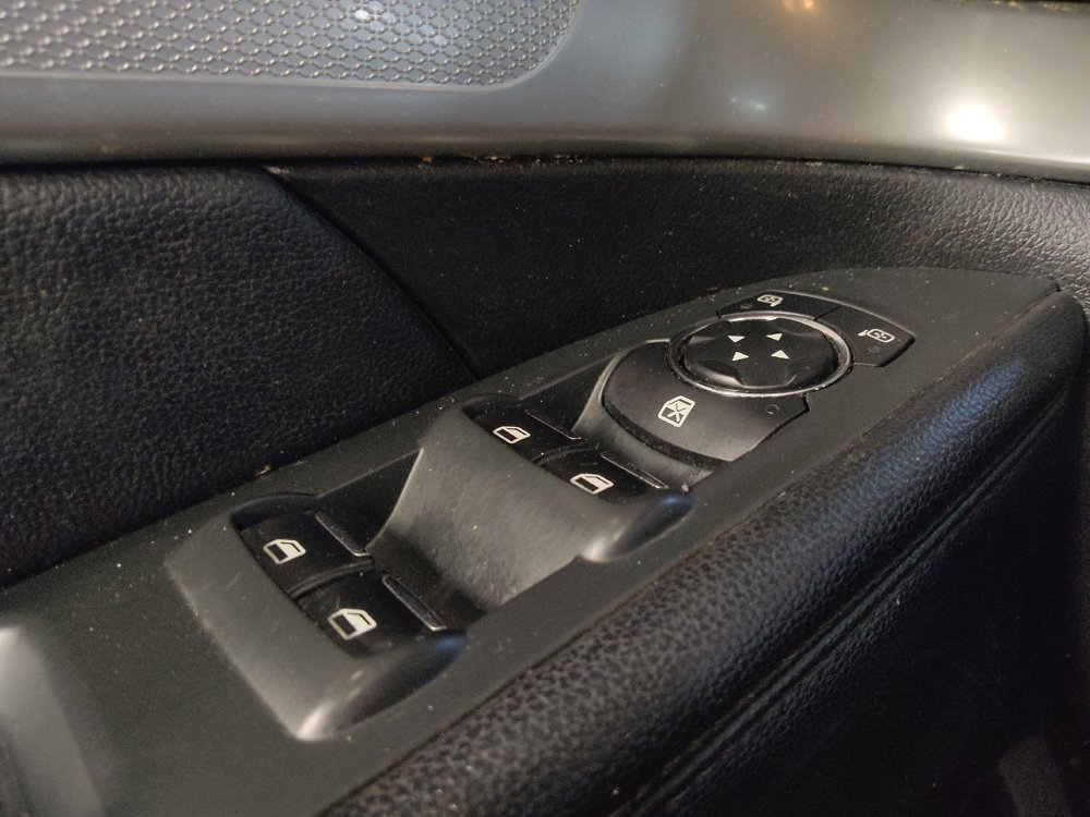 Used 2017 Ford Explorer XLT AWD/4WD image 27