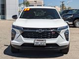 Used 2024 Chevrolet Trax RS image 2