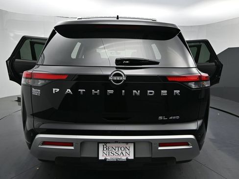 Used 2025 Nissan Pathfinder SL AWD/4WD image 11