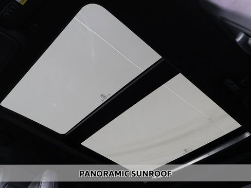 Used 2022 Ford Explorer ST w/ Equipment Group 401A image 4