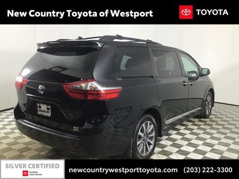 Certified 2020 Toyota Sienna XLE Premium image 7