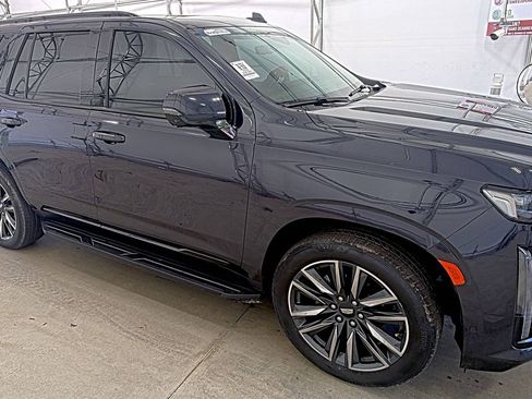 Used 2023 Cadillac Escalade Sport AWD/4WD image 4