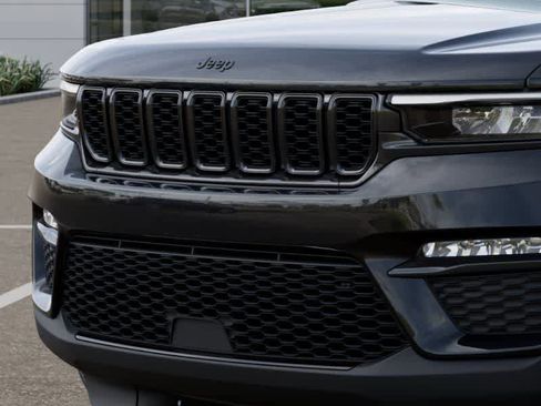 New 2025 Jeep Grand Cherokee Limited image 11