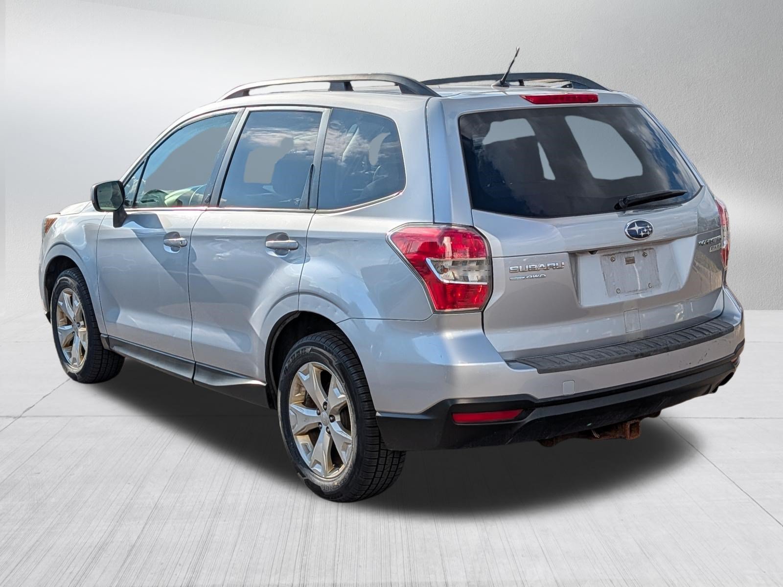 Used 2014 Subaru Forester 2.5i Premium w/ Popular Package #2 AWD/4WD image 5