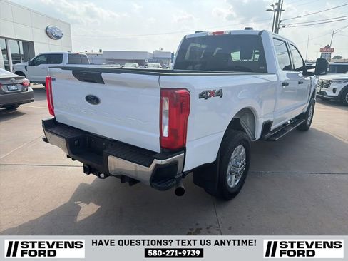 Used 2024 Ford F250 XLT AWD/4WD image 4