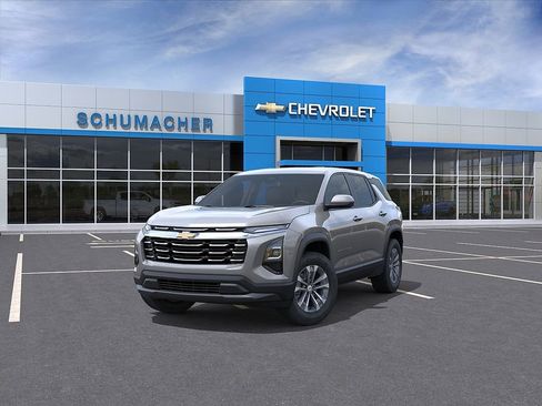 New 2026 Chevrolet Equinox LT w/ Convenience Package II AWD/4WD image 8