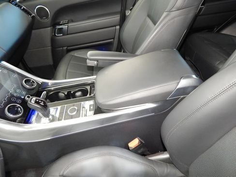 Used 2019 Land Rover Range Rover Sport HSE AWD/4WD image 13