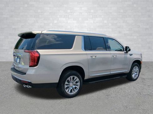 Used 2024 GMC Yukon XL Denali image 2