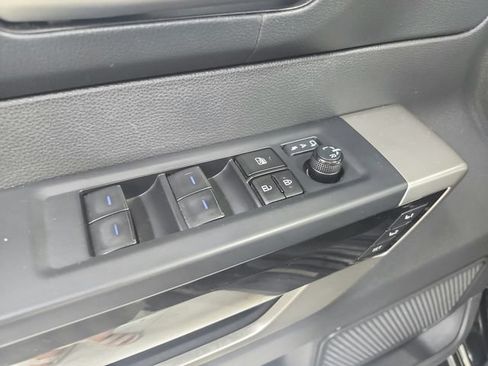 Used 2024 Toyota Tundra Limited AWD/4WD image 37