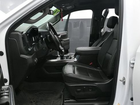 Used 2023 Chevrolet Silverado 1500 LTZ AWD/4WD image 9