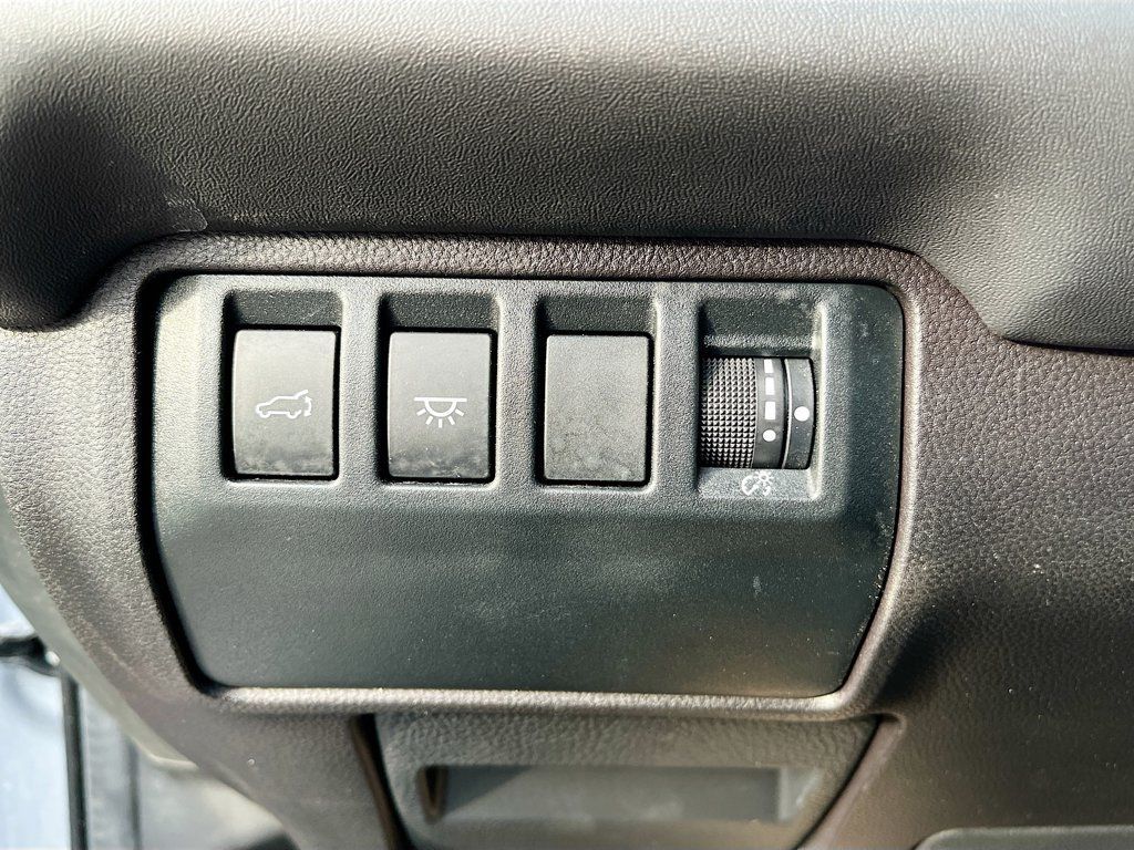 Used 2023 Subaru Ascent Limited w/ Technology Package AWD/4WD image 10