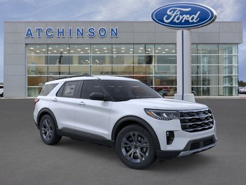 Used 2026 Ford Explorer Active w/ Active Comfort Package AWD/4WD image 7