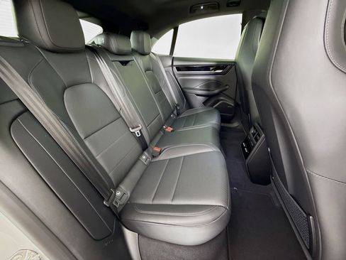 New 2026 Porsche Macan Electric image 30