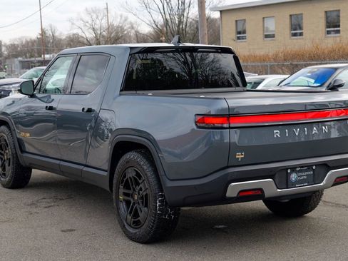 Used 2022 Rivian R1T Adventure image 5