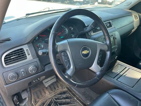 Used 2010 Chevrolet Avalanche LTZ AWD/4WD image 14