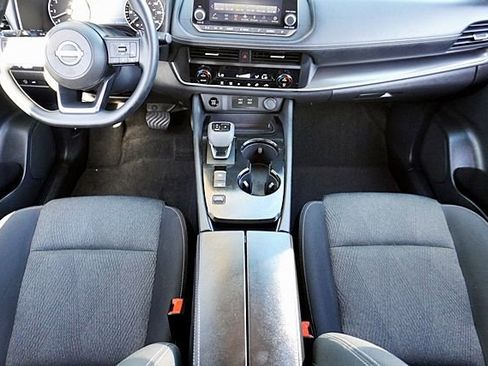 Used 2024 Nissan Rogue SV FWD image 21