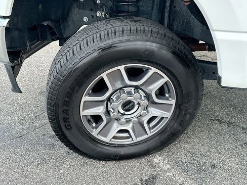Used 2026 Ford F250 Lariat AWD/4WD image 24