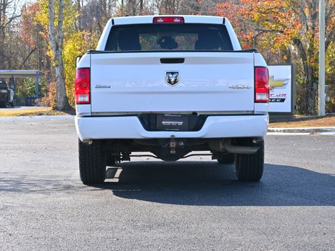 Used 2019 RAM 1500 Express image 28