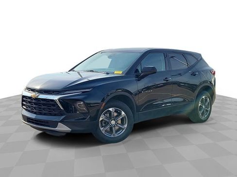 Certified 2025 Chevrolet Blazer LT FWD image 1