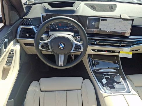 Used 2026 BMW X5 xDrive40i w/ M Sport Package image 12
