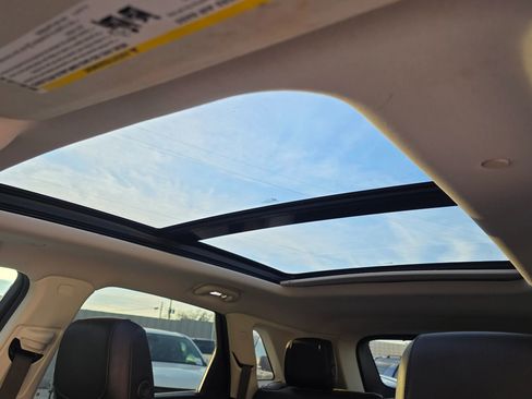 Used 2017 Cadillac XT5 Luxury w/ Driver Awareness Package image 34