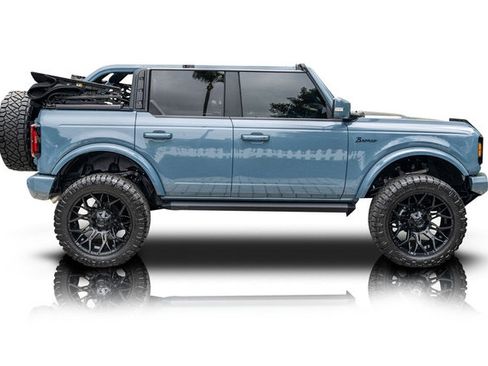 Used 2023 Ford Bronco Outer Banks AWD/4WD image 2
