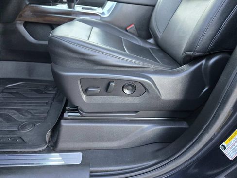 Used 2023 GMC Sierra 1500 SLT w/ SLT Premium Plus Package image 44