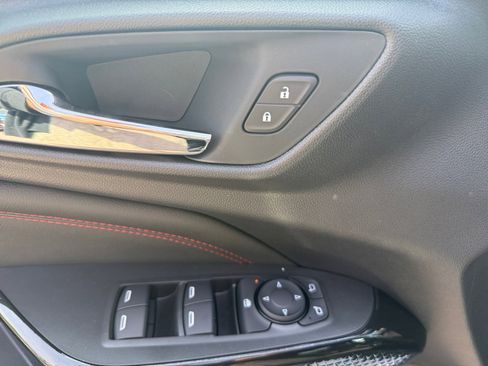 New 2026 Chevrolet Trax RS w/ Driver Confidence Package FWD image 17