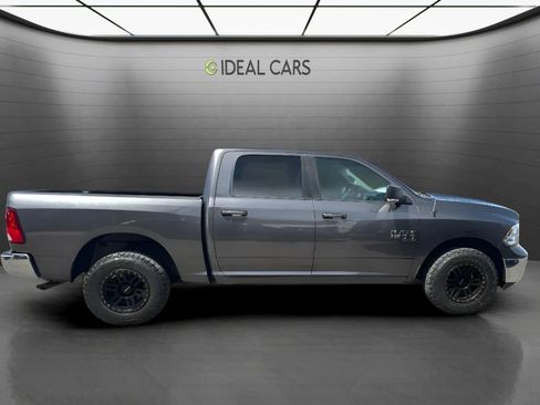 Used 2019 RAM 1500 Classic SLT w/ Luxury Group AWD/4WD image 4