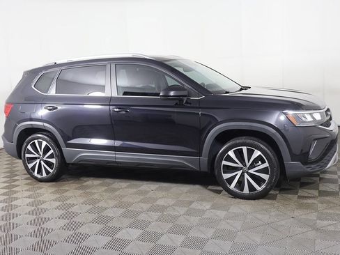 Used 2023 Volkswagen Taos SE FWD image 18