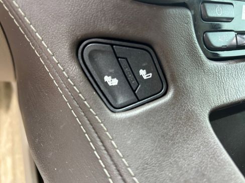 Used 2015 Chevrolet Tahoe LT w/ Luxury Package RWD image 16