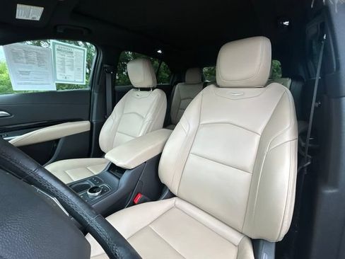 Used 2024 Cadillac XT4 Luxury w/ Cold Weather Package AWD/4WD image 27