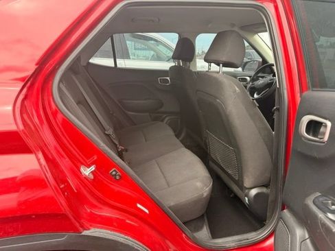 Used 2021 Hyundai Venue SE FWD image 13