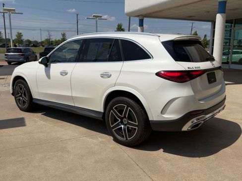 Used 2023 Mercedes-Benz GLC 300 4MATIC image 3