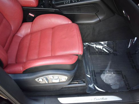 Used 2016 Porsche Macan Turbo AWD/4WD image 28