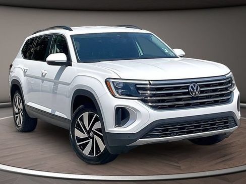 Used 2025 Volkswagen Atlas SE FWD image 10