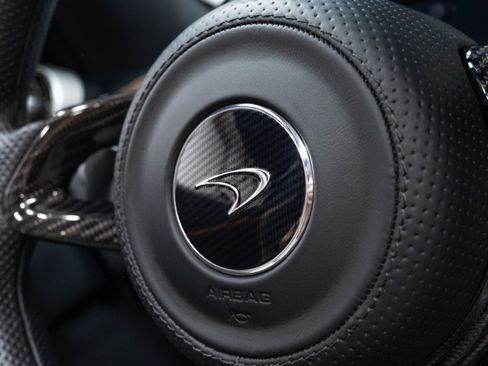 Used 2015 McLaren 650S Spider RWD image 37