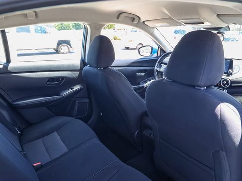 Used 2024 Nissan Sentra SV FWD image 16