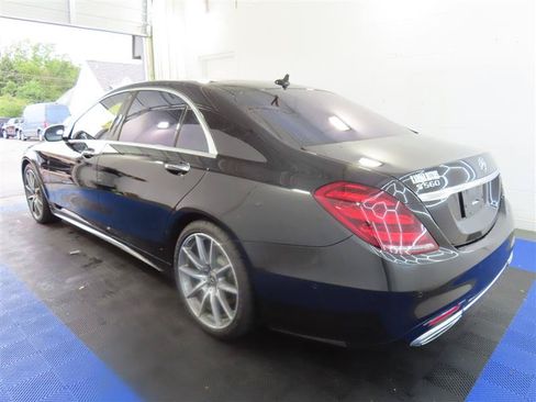 Used 2018 Mercedes-Benz S 560 Sedan image 10