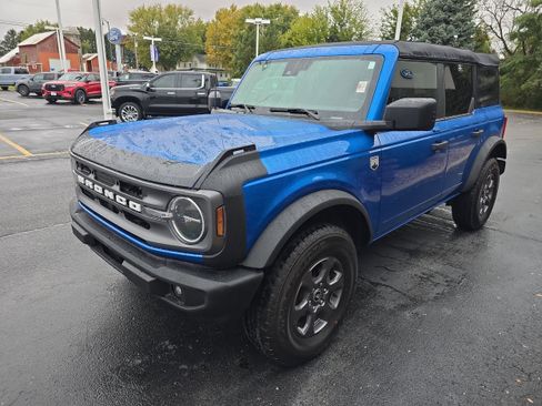 Used 2023 Ford Bronco Big Bend image 4