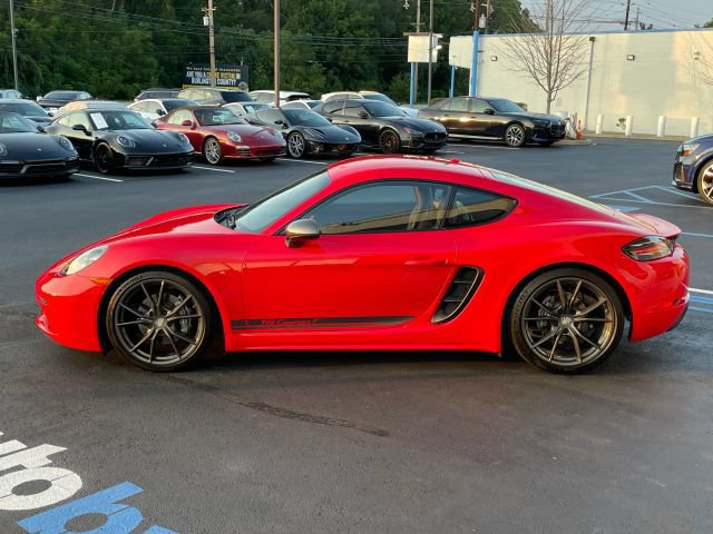 Used 2023 Porsche 718 Cayman w/ 718 T Interior Package RWD image 15