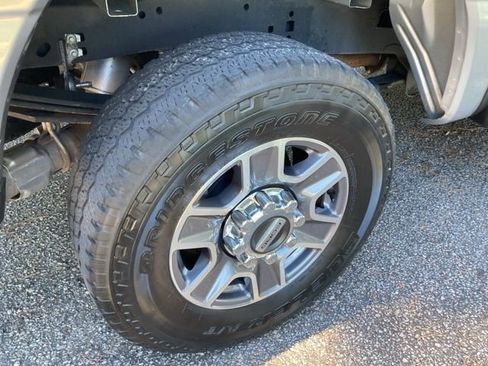 Used 2023 Ford F250 Lariat w/ FX4 Off-Road Package image 16