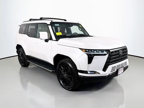 Used 2024 Lexus GX 550 w/ Accessory Package (Z1) image 10
