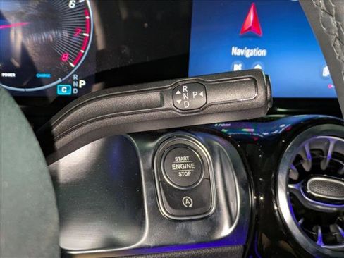 New 2025 Mercedes-Benz GLB 250 4MATIC image 12