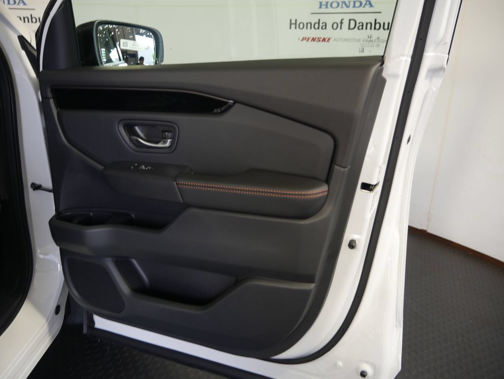 New 2026 Honda Pilot TrailSport image 5